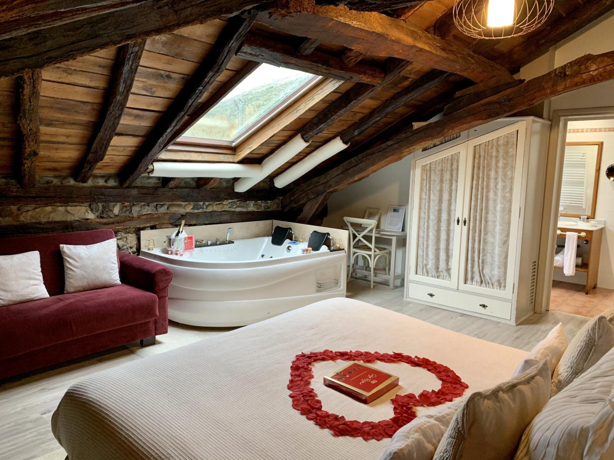 Akla Hotel Palacio Torre De Ruesga Calseca Extérieur photo
