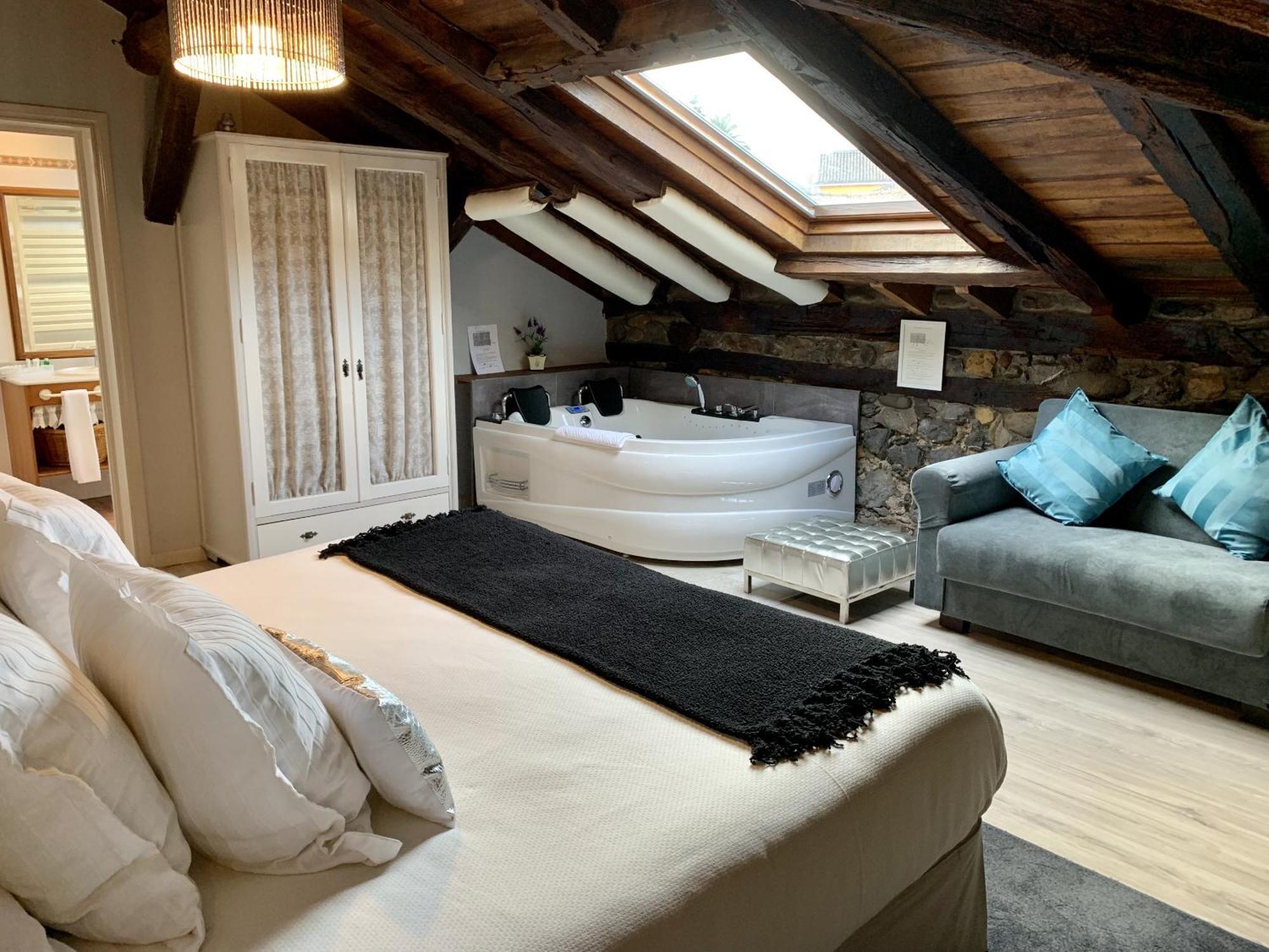 Akla Hotel Palacio Torre De Ruesga Calseca Extérieur photo